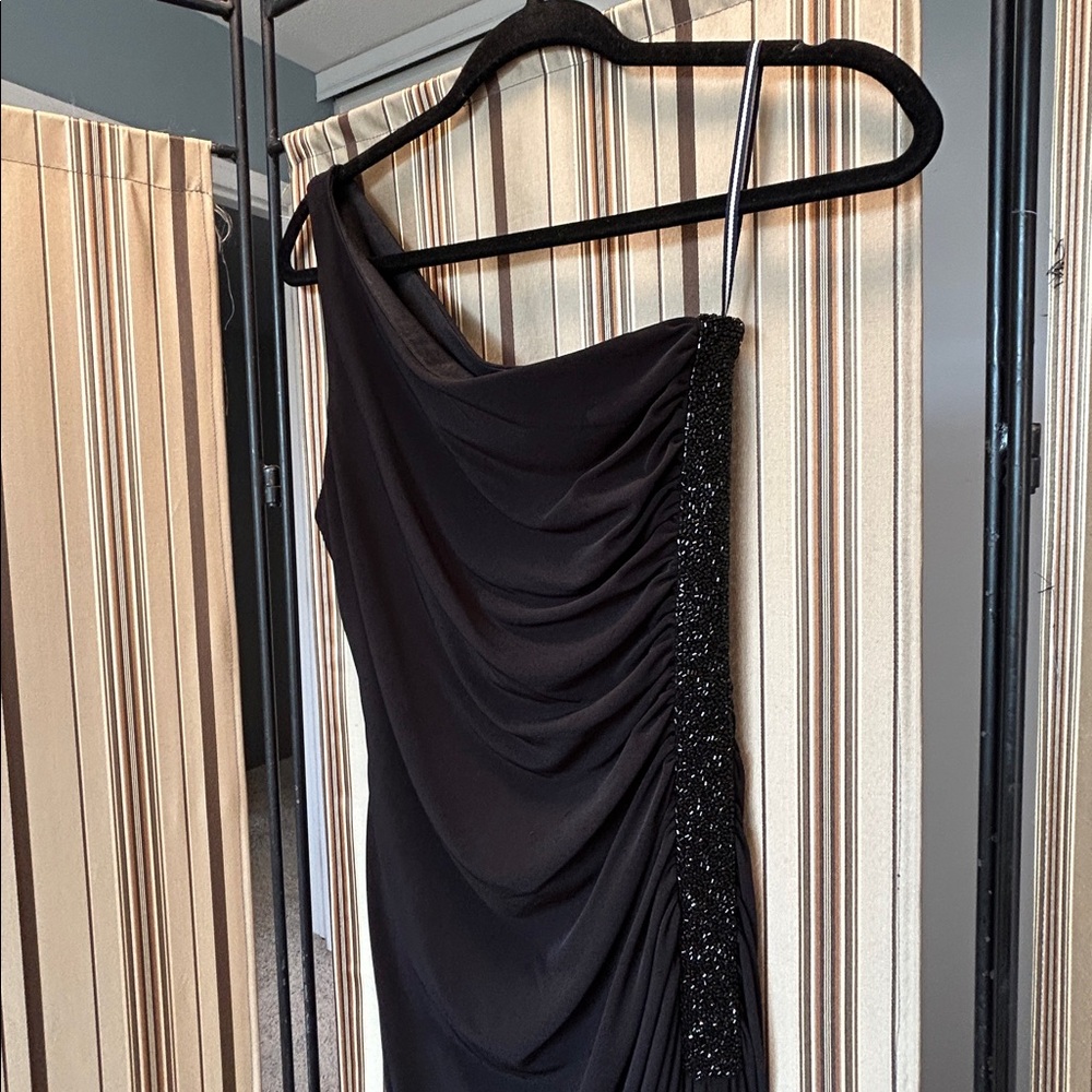 Laundry by Shelli Segal beaded gown
